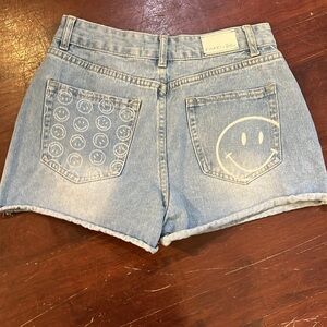 🌻3/$15🌻 Khaki + Blue denim shorts